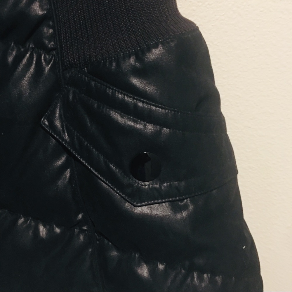 DKNY PUFFED VEST - Picture 3 of 5